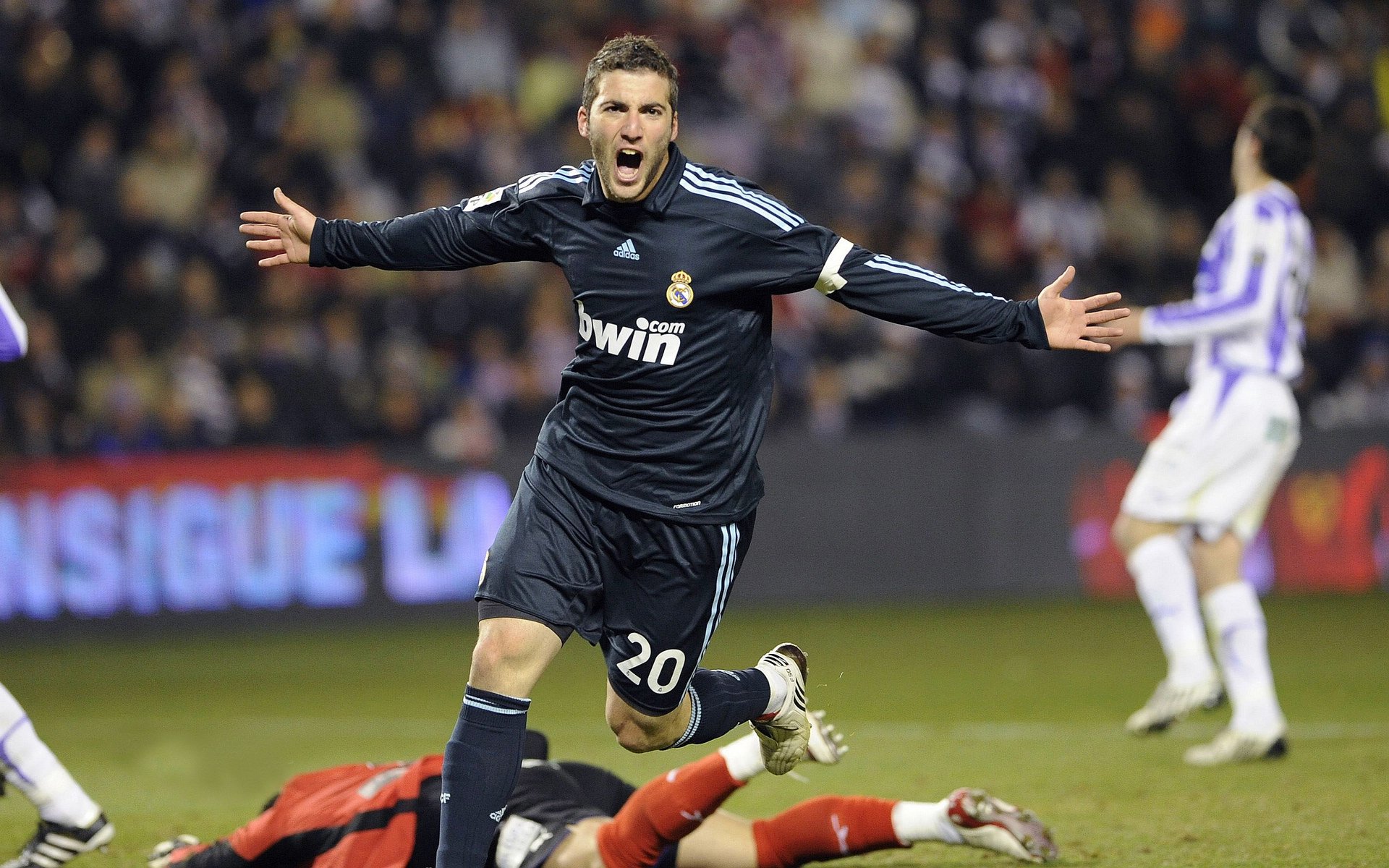 跨界主宰，当哈登在德甲魔术时刻带走胜利