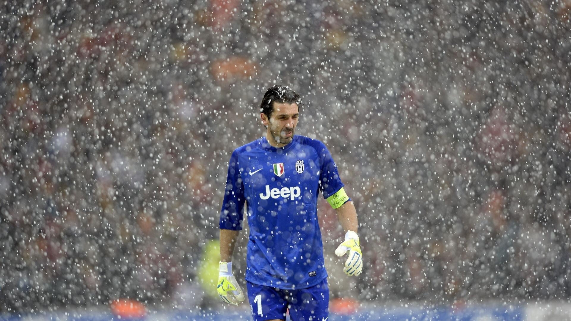 足球场上的优雅胜利，羽毛球场上的炽热状态，法国轻取德国，石宇奇点燃赛场